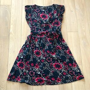 Guess Floral Print Tie Waist Dress in Red & Black Size S